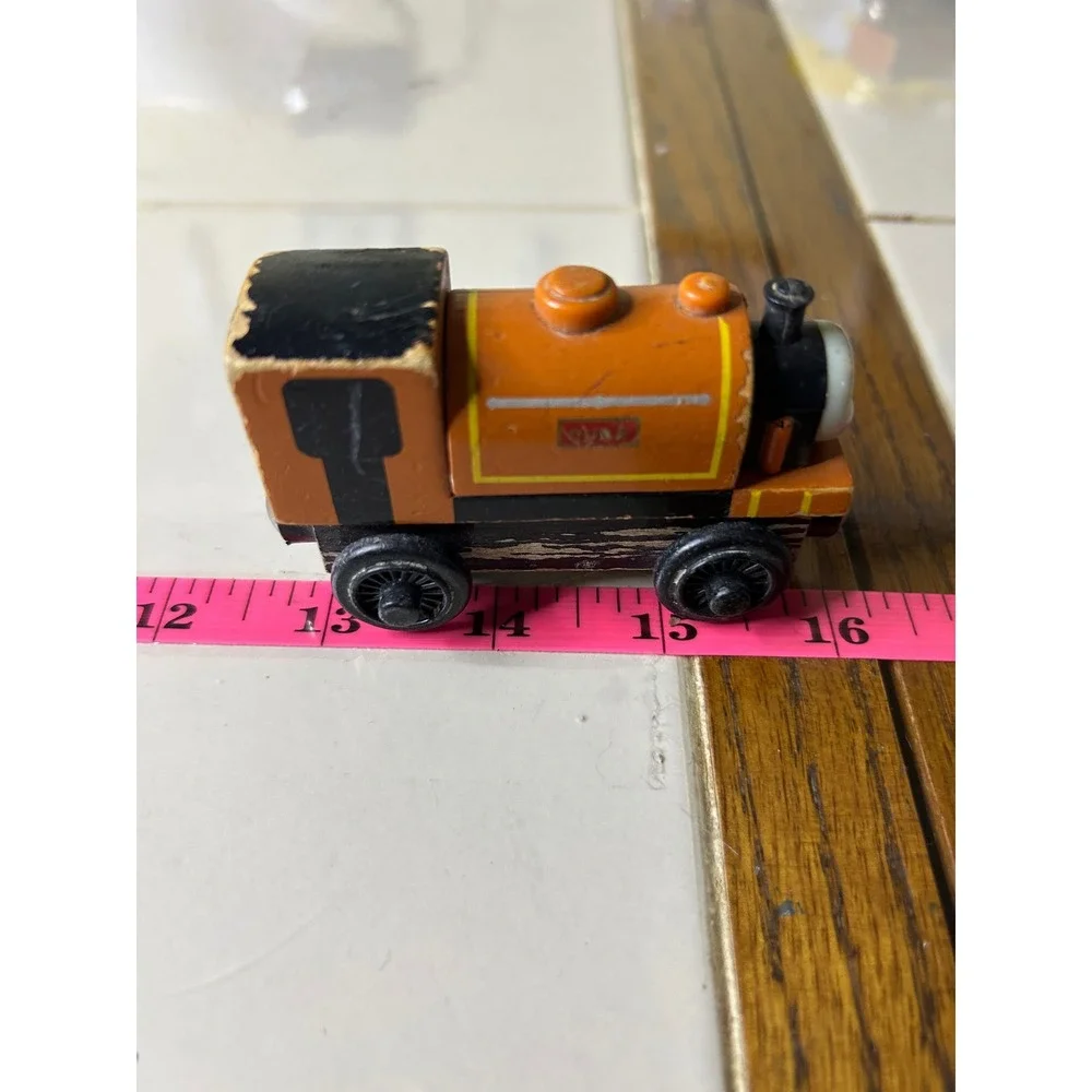 Thomas & Friends Wooden Railway Duke Engine Brown Magnetic Train Toy